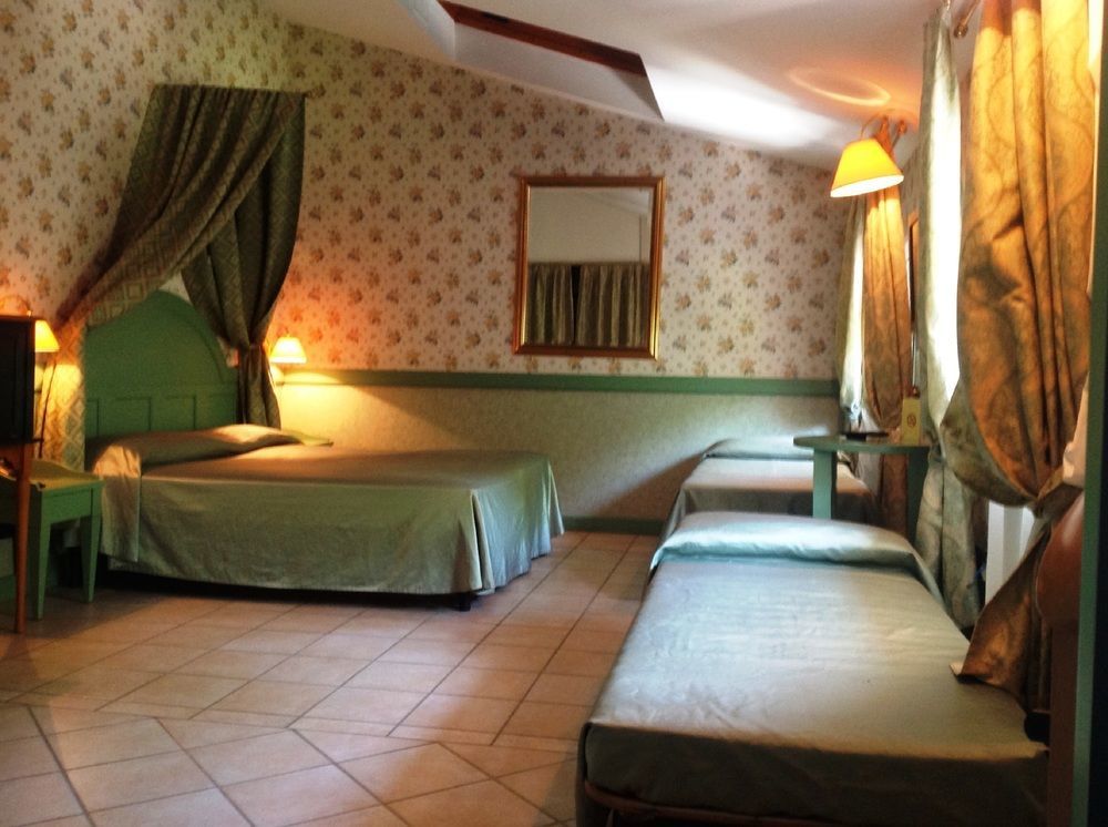 Hotel Ville Panazza Mordano Exterior foto